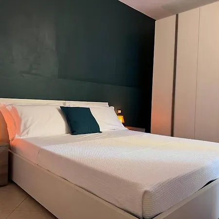 Theone Sun 'n Sea Apartment *